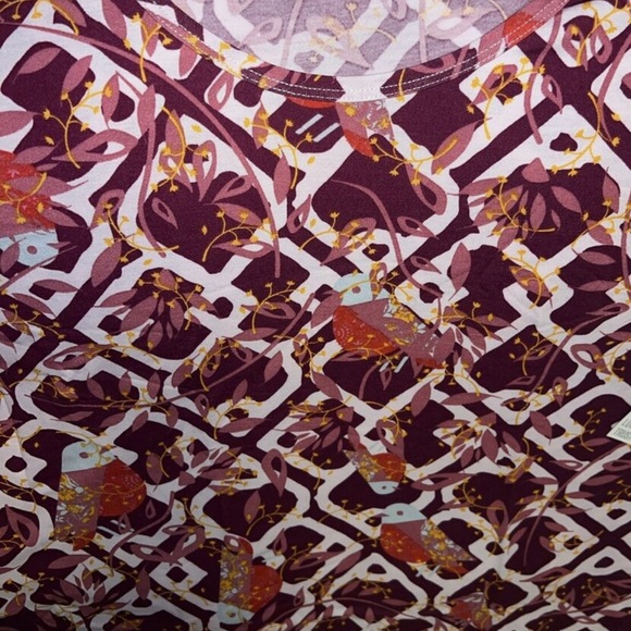 BNWT Maroon, red and cream LulaRoe Perfect T - Picture 4 of 9